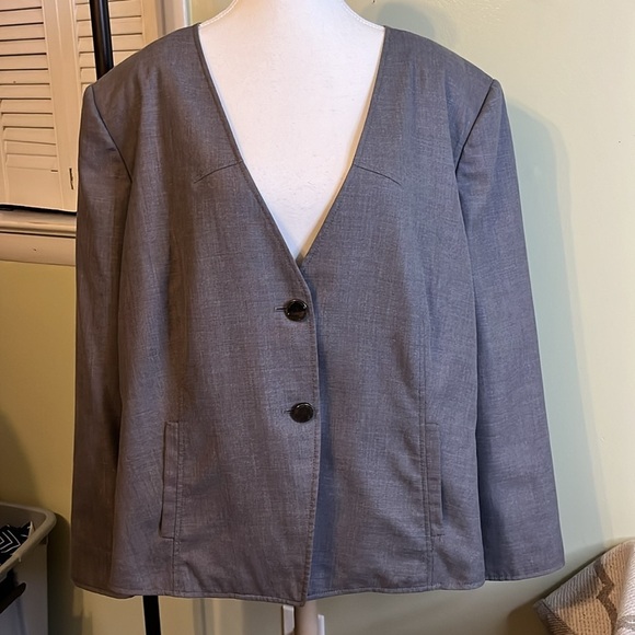 Tahari Arthur Levine gray 2 button blazer jacket - Picture 1 of 14